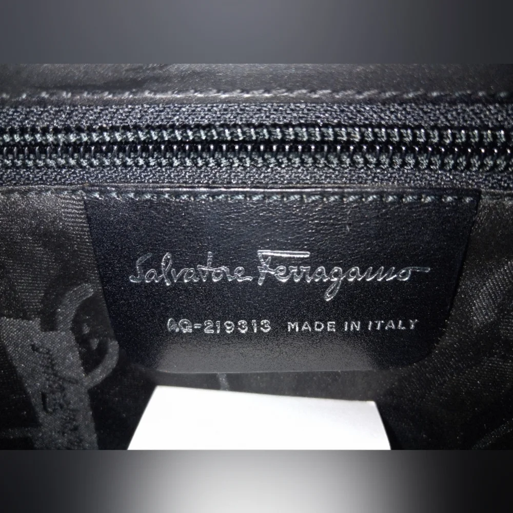 Salvatore Ferragamo, The Nero, Vintage Italian Leather Shoulder Bag - Picture 14 of 16